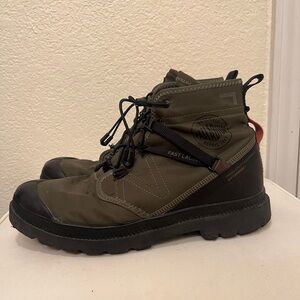 Palladium Boots Pampa Travel Lite